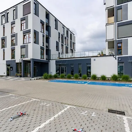 Warta By Renters Apartment *